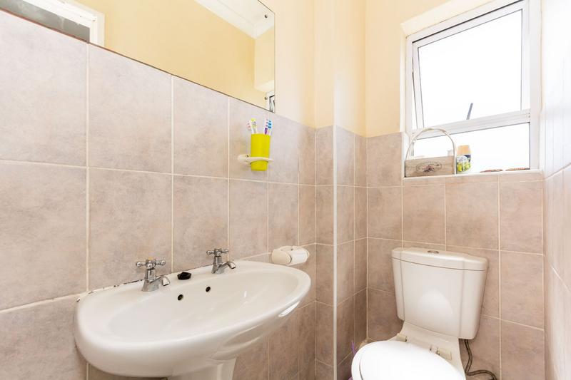 To Let 1 Bedroom Property for Rent in Parklands Western Cape